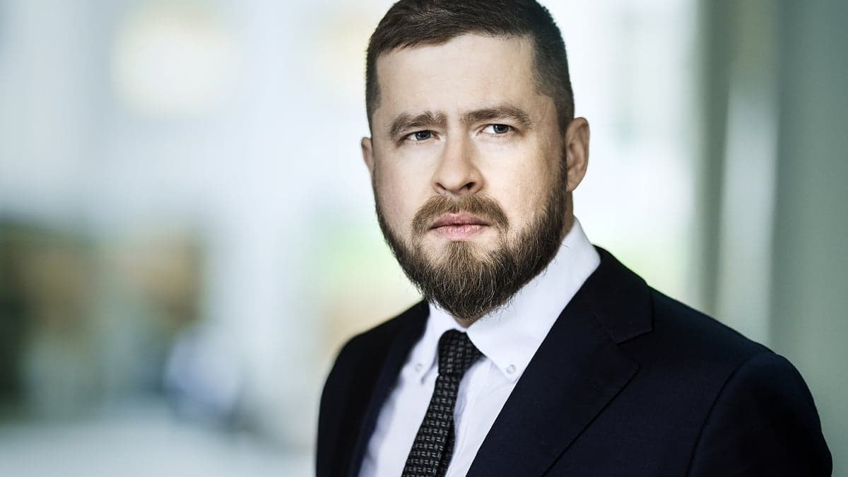 Guvernér ČNB má recept na drahé byty: založte si startup a vydělejte balík