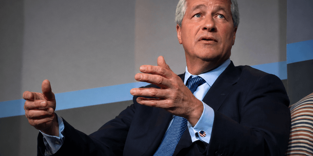 „Mele sra*ky.” Šéf JPMorgan se pustil do majitele Coinbase a ukázal, o co ve skutečnosti jde