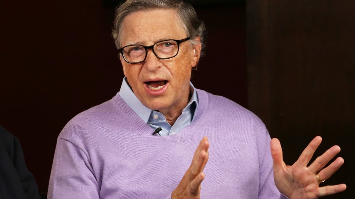 Bill Gates má v této akcii skoro 4 miliardy dolarů. A je to jeho tichá sázka na AI, která za rok vyrostla o 183 %
