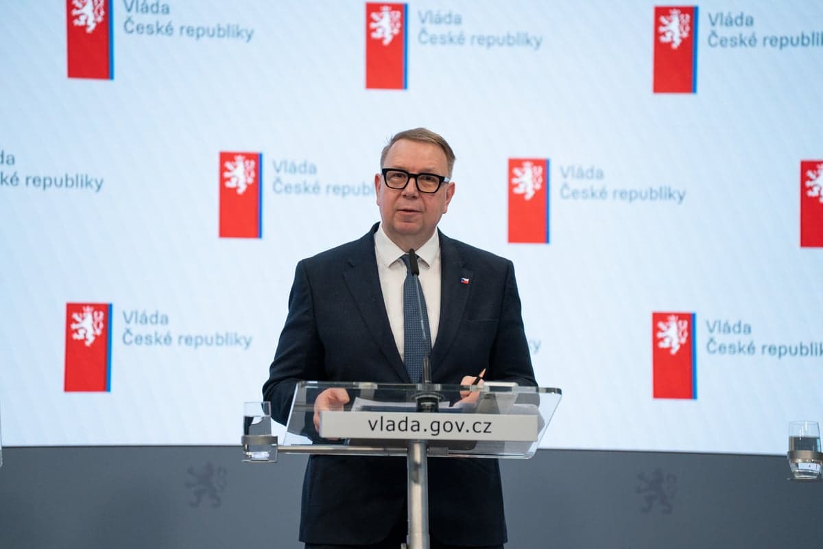 Juchelka snižuje podporu v nezaměstnanosti, strop padá z 38 537 na 28 903 korun a stát ušetří 5 miliard