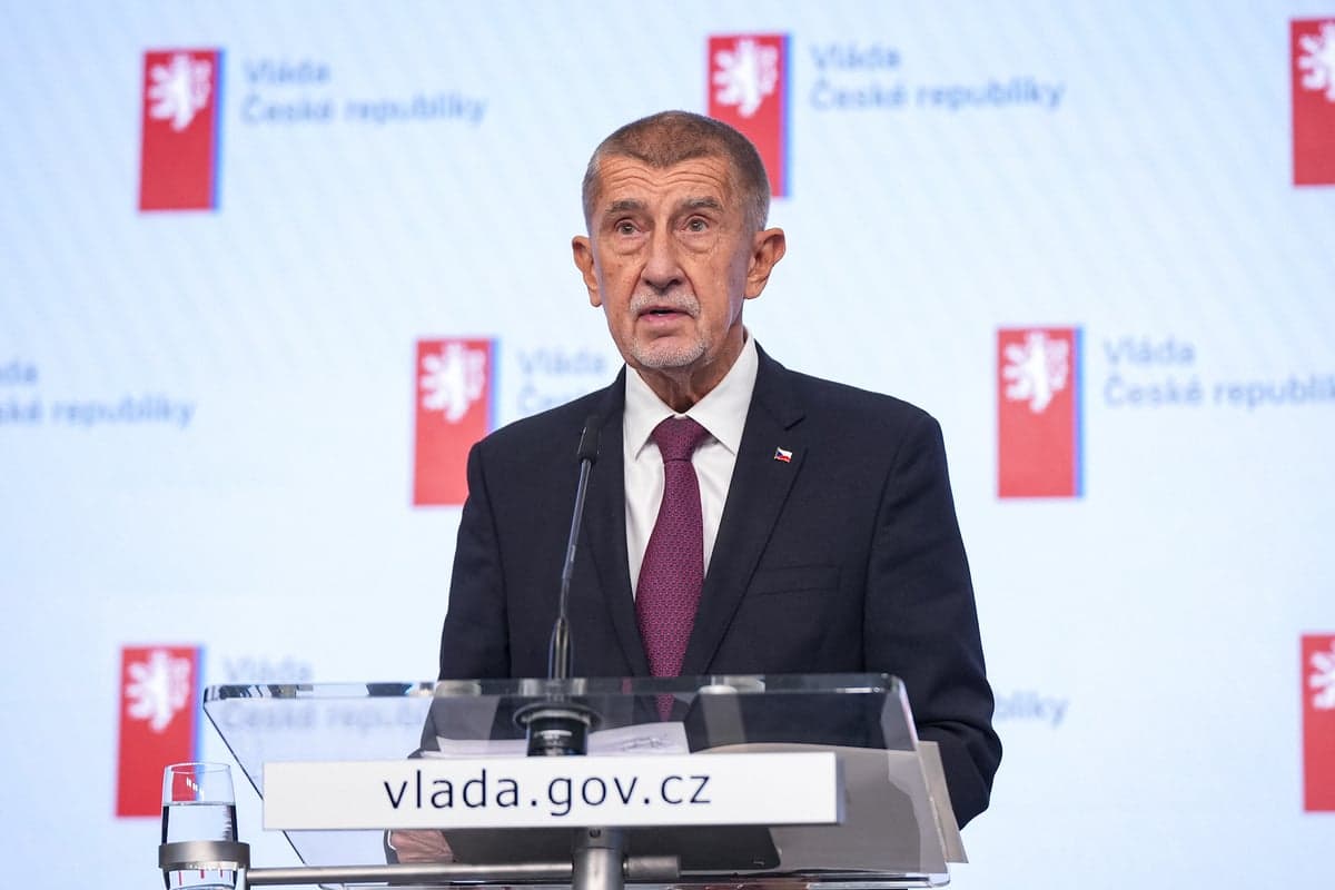 Babiš označil banky za nenasytné a slíbil zásah kvůli hypotékám. Akcie Erste a Komerční banky za týden spadly až o 6 %
