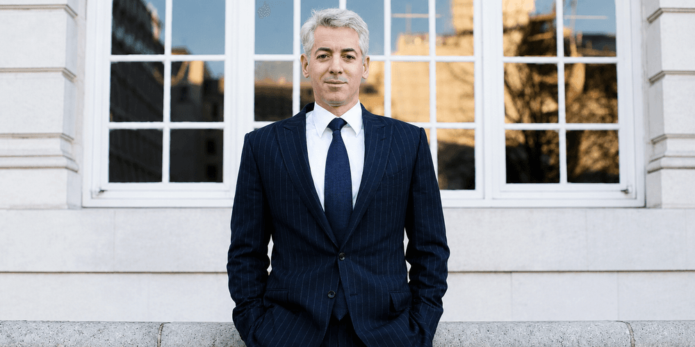 Jeden fond, deset akcií, miliardy dolarů: proč Bill Ackman dělá pravý opak toho, co radí učebnice