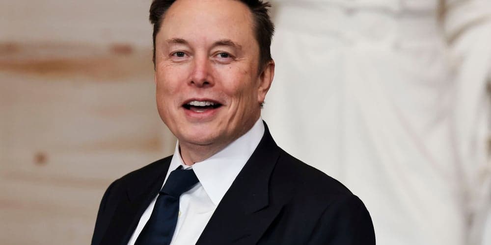 Musk slibuje datacentra na oběžné dráze. Analytici tvrdí, že SpaceX má poloviční hodnotu