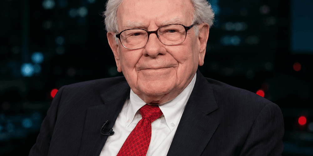 Berkshire sedí na 400 miliardách dolarů v hotovosti. Buffettova stará poučka vysvětluje proč