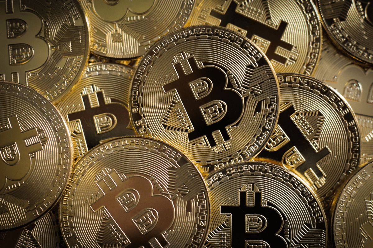 Bitcoin slaví prohru: krach kryptozákona ho vystřelil na 85 000 dolarů